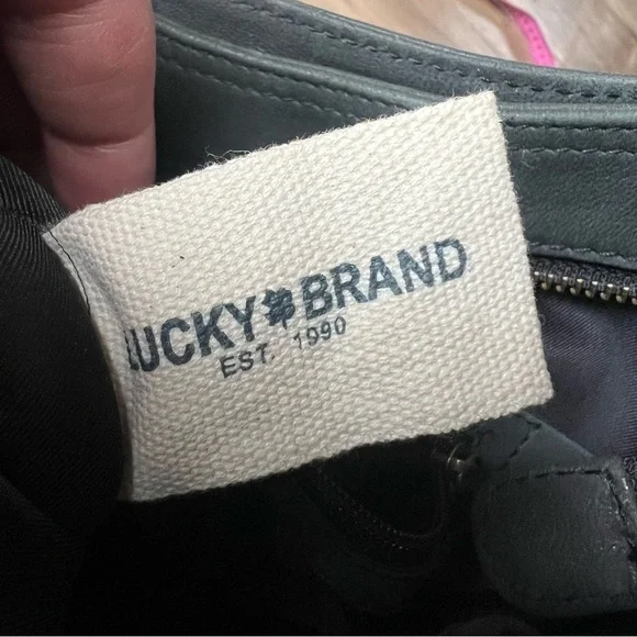 Lucky Brand Genuine Leather Black Crossbody Adjustable Strap Purse - Picture 8 of 13